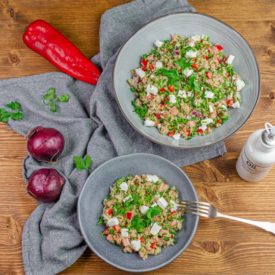 Virslis quinoa saláta recept
